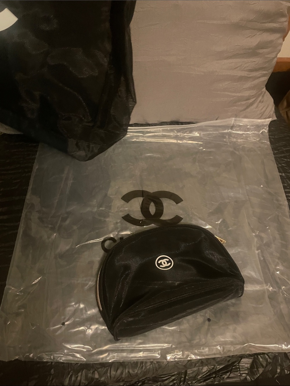 VIP Paris Black Mesh Tote with Small Pouch - Picture 17 of 17